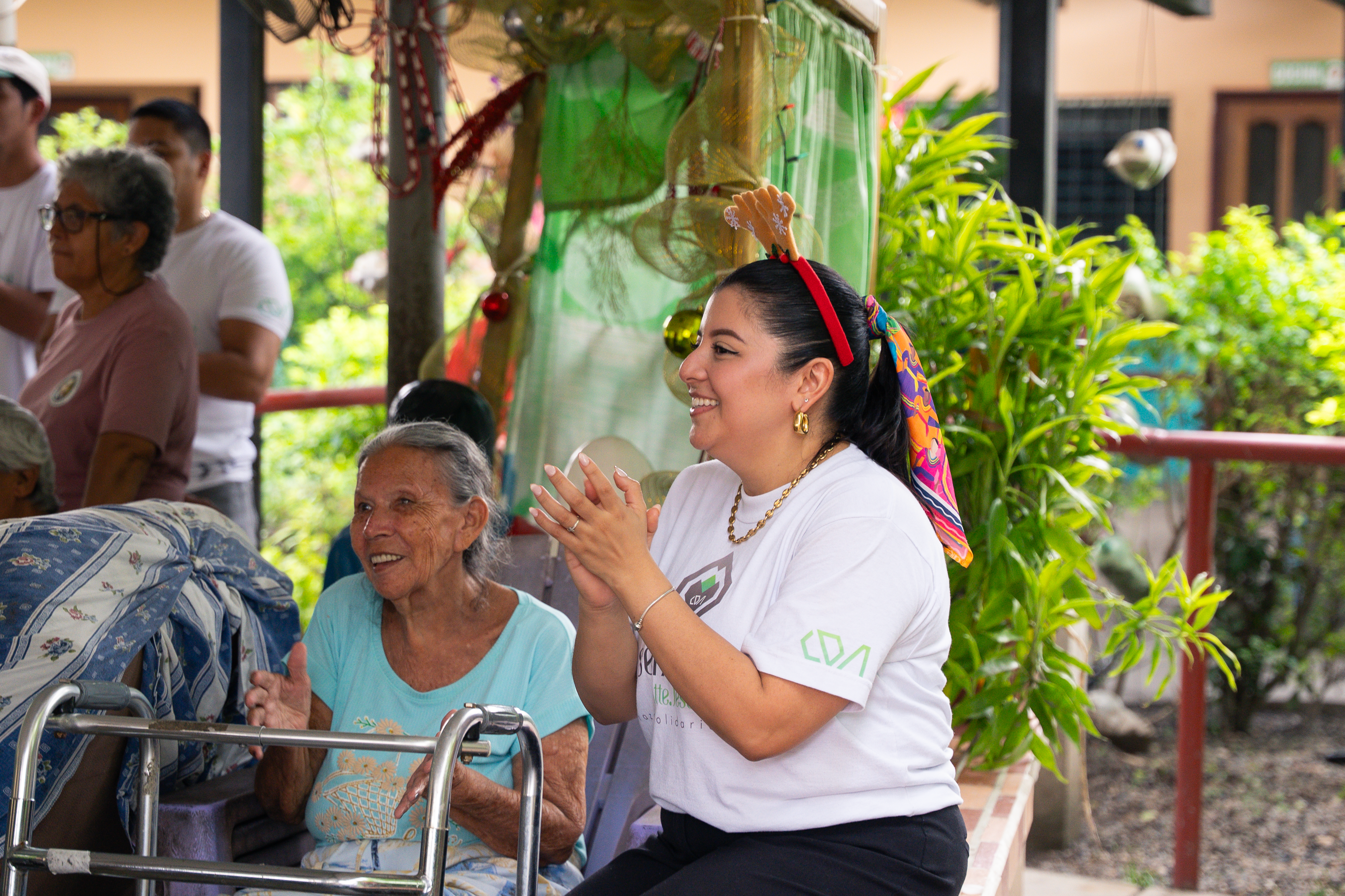 Visita al Asilo de Ancianos